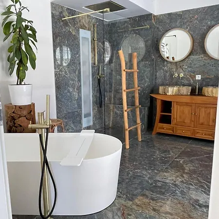 Luxus Mit Pool Im Chiemgau Apartman