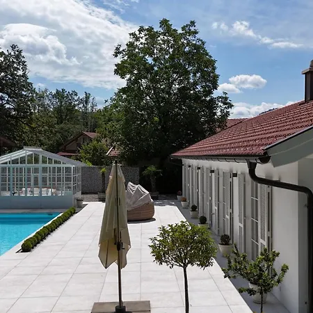 Luxus Mit Pool Im Chiemgau Siegsdorf