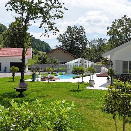 Luxus Mit Pool Im Chiemgau